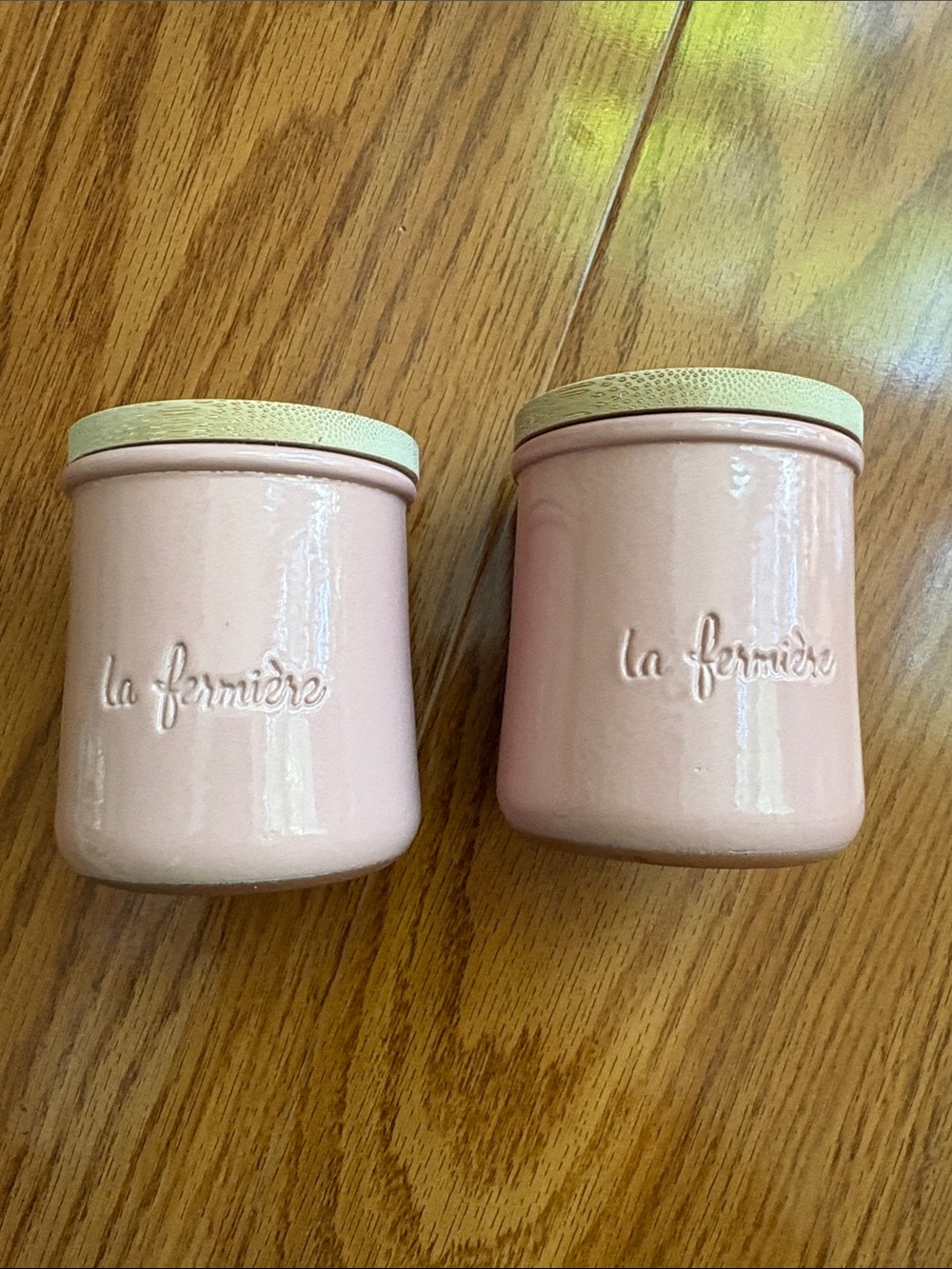 2 La Fermiere Seashell Pink Reusable Terracotta Pots with Bamboo lids